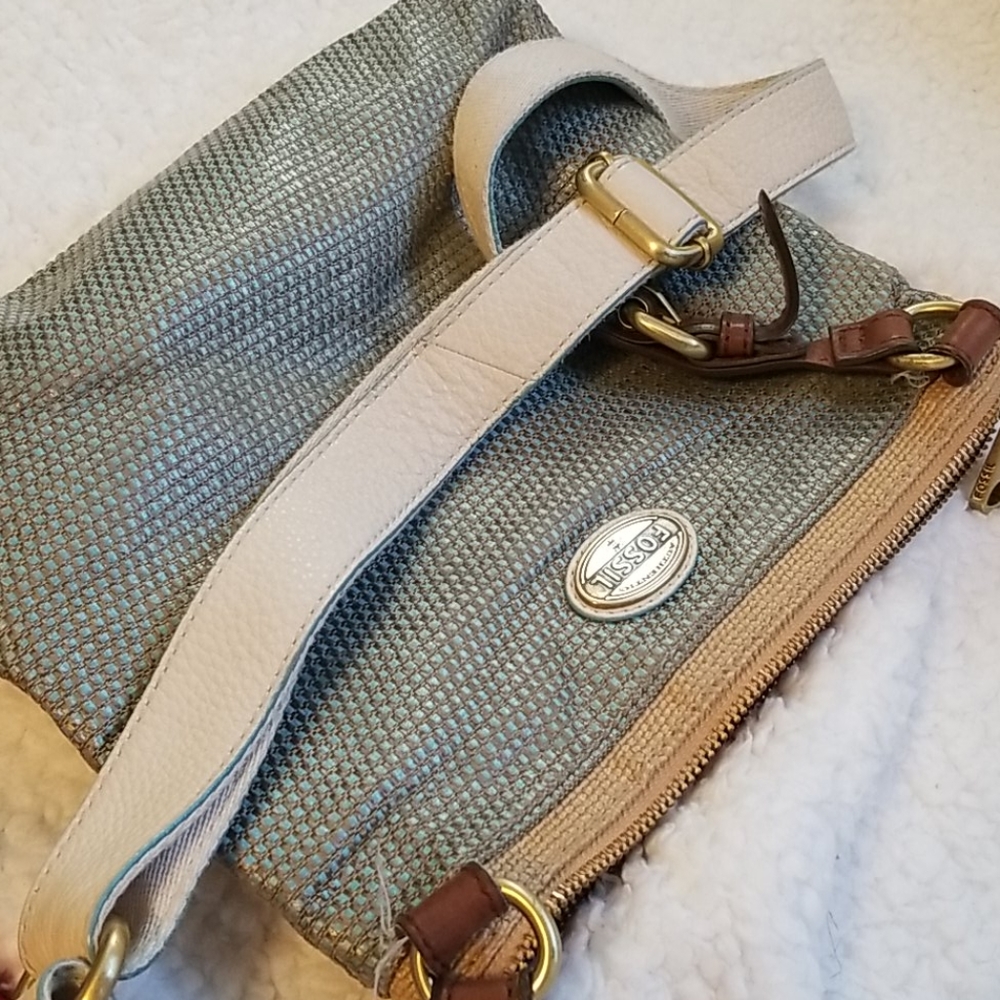 CLOSING SALE FOSSIL Explorer Crossbody - Picture 11 of 14